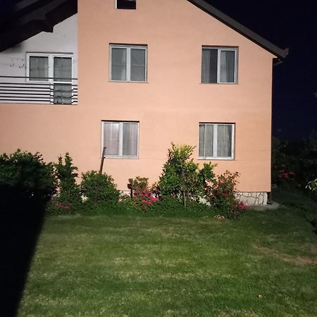 بيت شباب Traveler'S Rest - Near Podgorica Airport Mitrovici  المظهر الخارجي الصورة