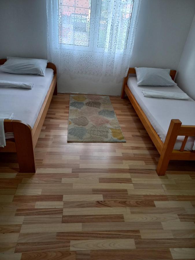 بيت شباب Traveler'S Rest - Near Podgorica Airport Mitrovici  المظهر الخارجي الصورة
