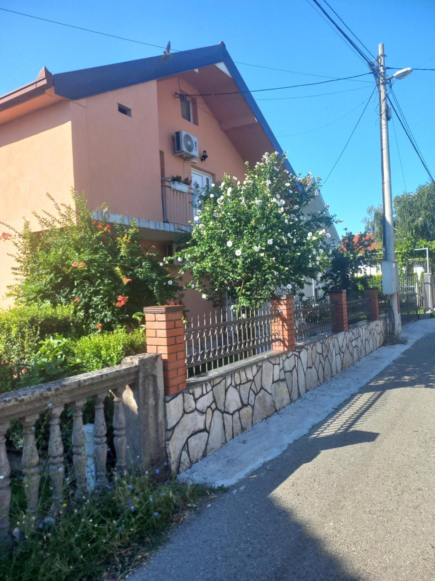 بيت شباب Traveler'S Rest - Near Podgorica Airport Mitrovici  الغرفة الصورة
